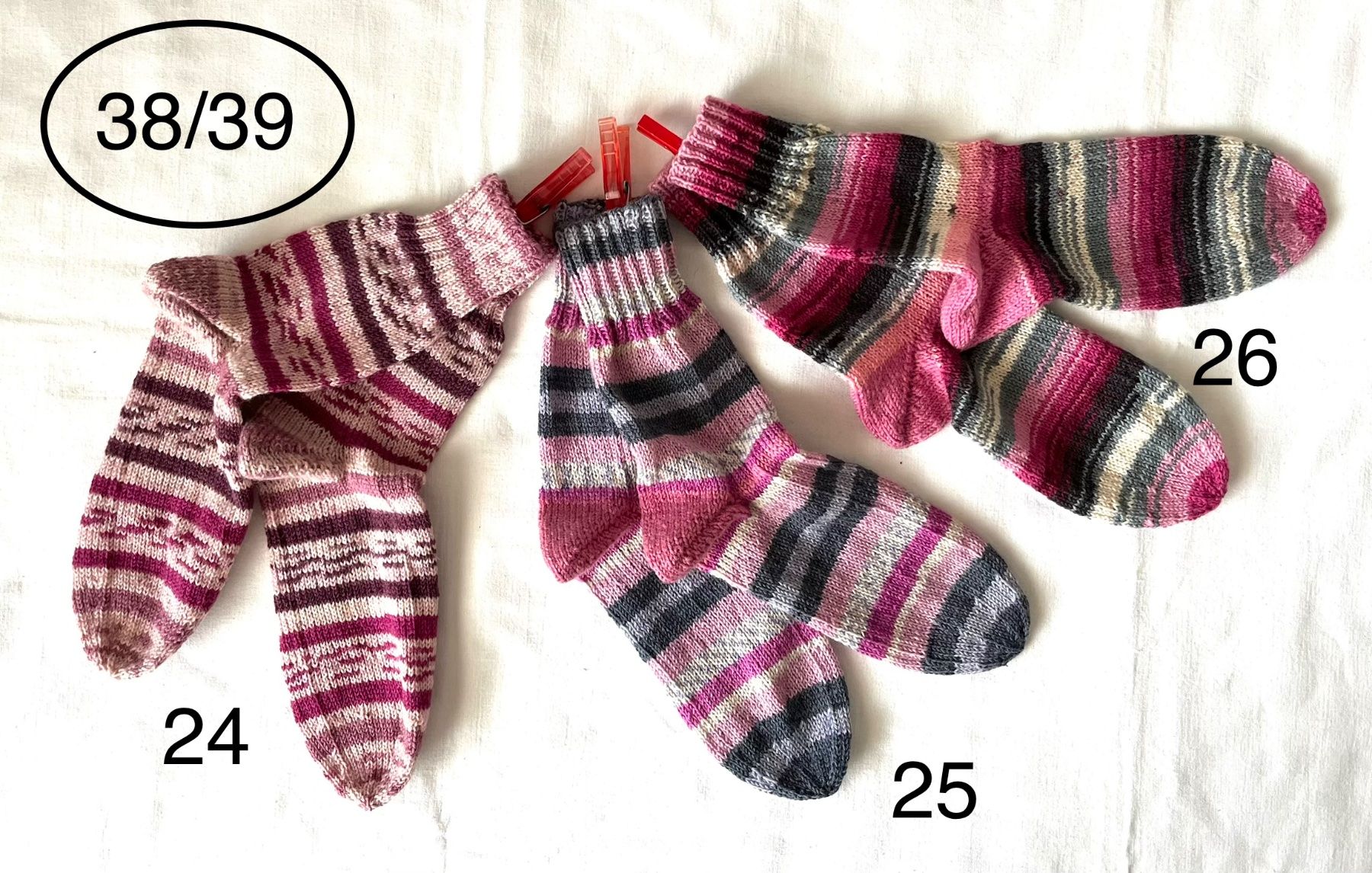 Socken: handgestrickte Wollsocken, 38/39 – Neu und originalverpackt aus Engelburg von rautibus