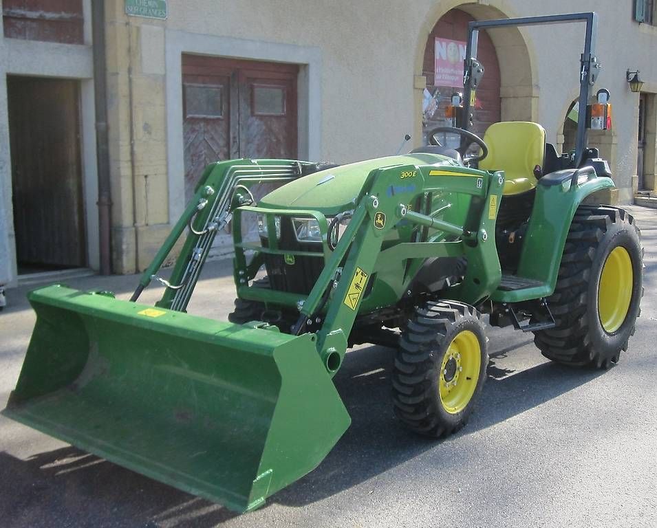 Trattori: JOHN DEERE 3038 E – Usato da La Chaux-Cossonay venduto da Lefred5
