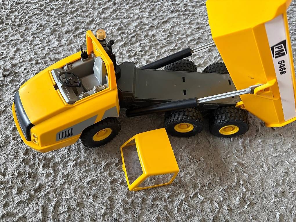 Playmobil Giocattoli: Playmobil Lastwagen PM 5468 – Usato da allschwil venduto da sophie141208 2
