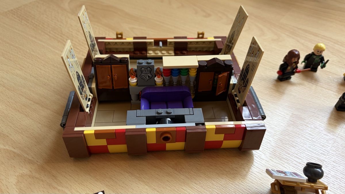 Lego Giocattoli: LEGO Harry Potter 76399 Hogwarts Magical Trunk – Usato da Walenstadt venduto da Smokyboy 1