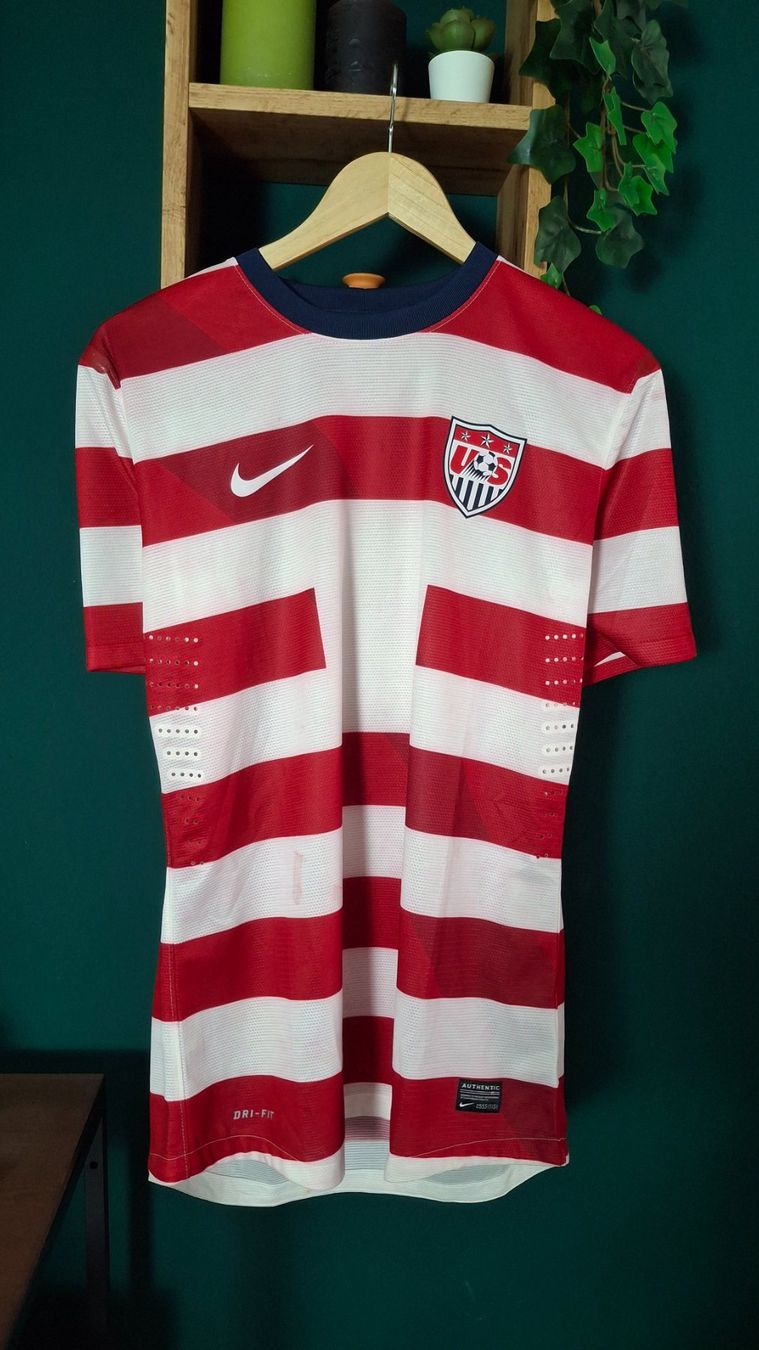 Nike Canottiere & Pantaloni: USA maillot foot version pro size L Nike – Usato da Yverdon-les-Bains venduto da flo_8fgr