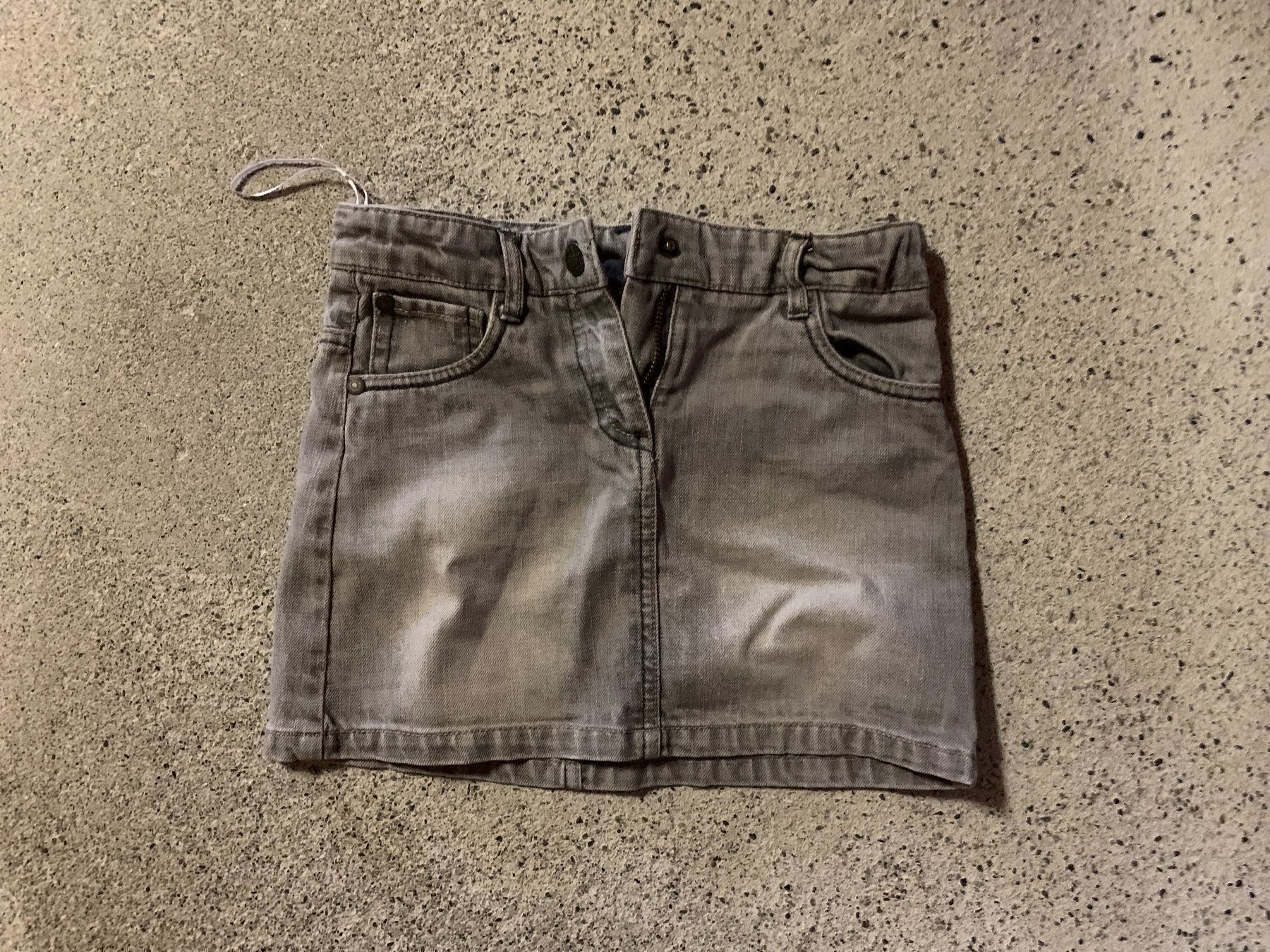 Vestiti & Gonne: Herziger Jeans Mini Rock Gr. 122 – Usato da Emmen venduto da Aribini