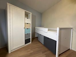 Kinderbett mit Schrank Marke Bobita, Massivholz lackiert