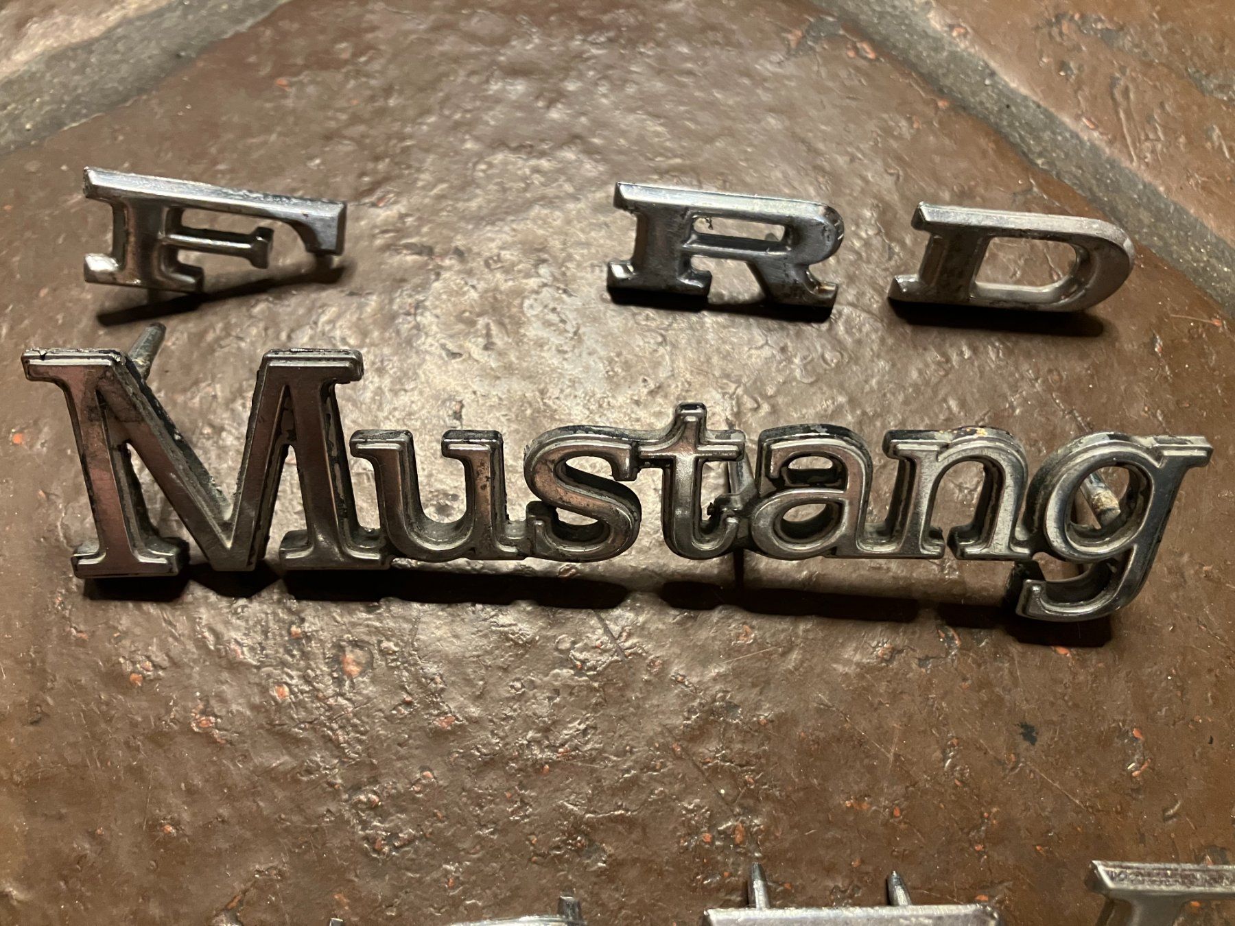 Ford Alle Autoersatzteile: Logos originaux Ford Mustang 2 II – Gebraucht aus Ursy von TestaRossa 1