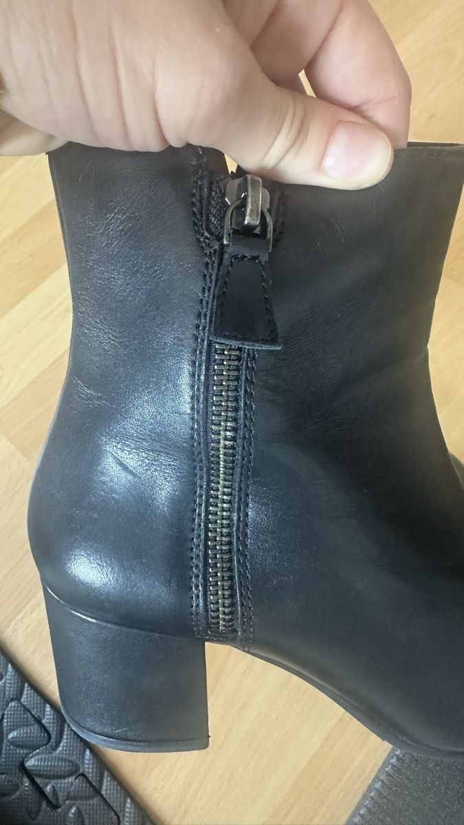 Scarpe da donna: Bottines noires cuir Varese T36  – Usato da Vuippens venduto da ale_6gkb 4