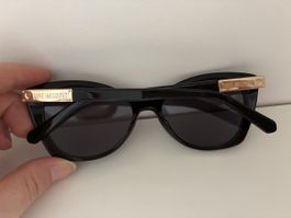 Lunettes de soleil Love Moschino noir bon état
