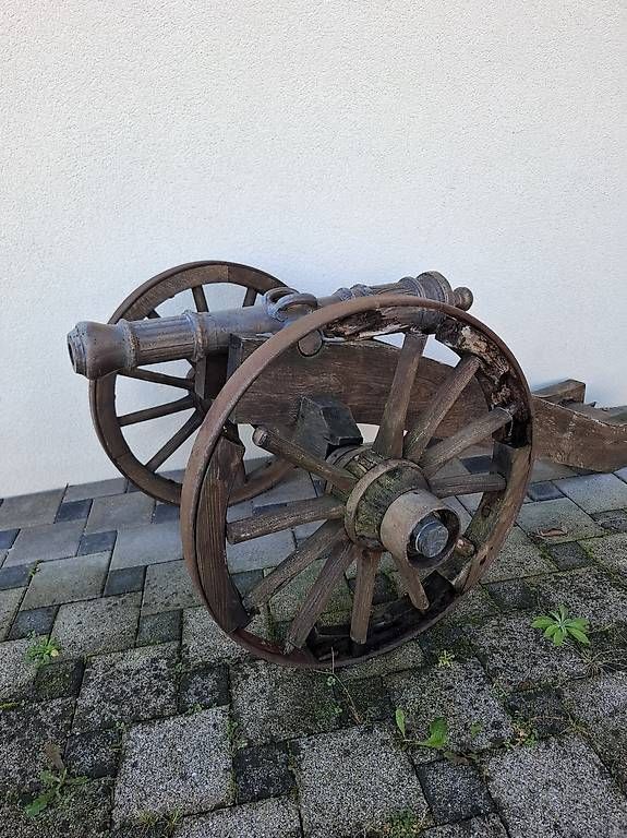Tutte le decorazioni: Kanone aus dem 1883 – Usato da Hüttlingen venduto da Ideale 1