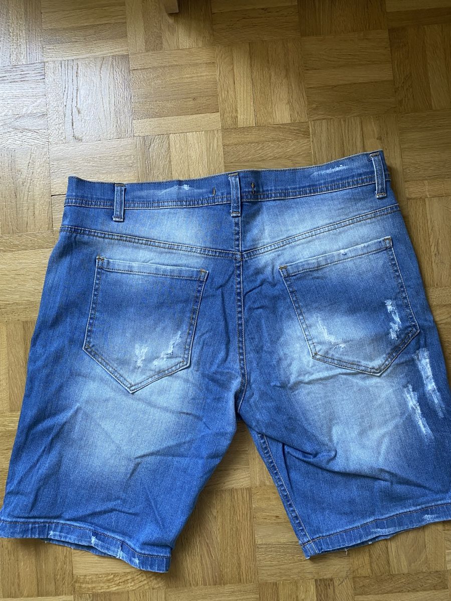 Jeans: Short en jean taille 36 – Usato da Grandson venduto da RioDeltaLima 3