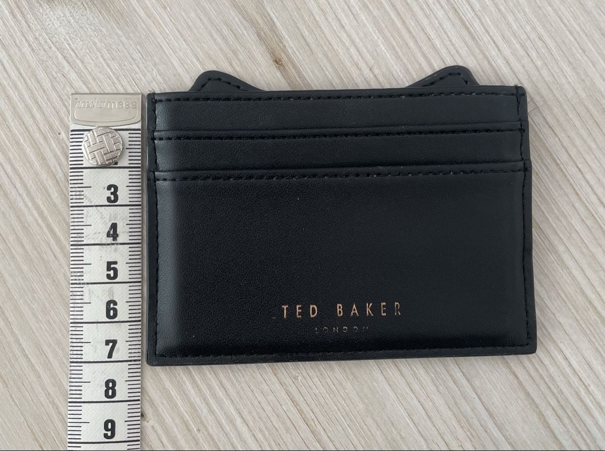 Altro in  Abbigliamento & Accessori: Ted Baker London Kartenetui Schwarz Katze – Usato da St. Moritz venduto da cri_h9tt 3