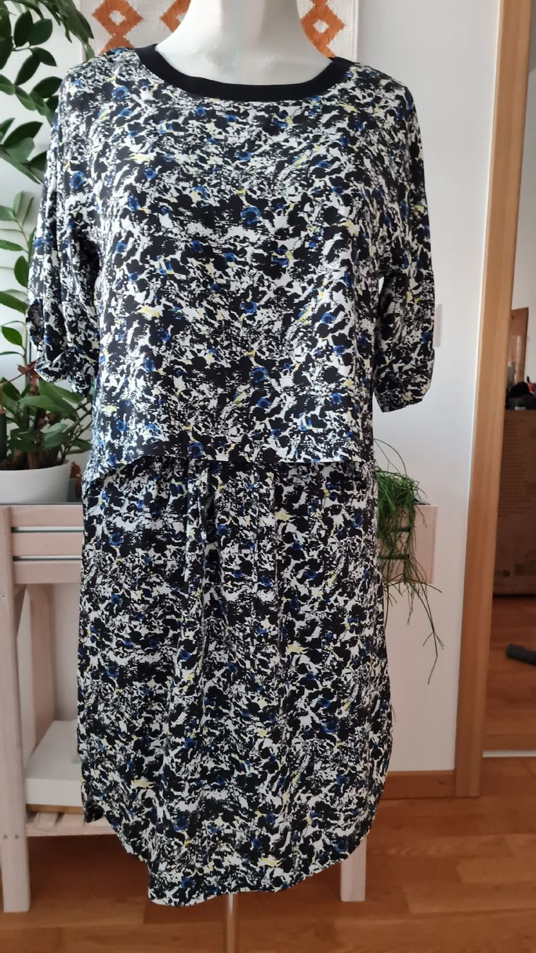 Comptoir des Cotonniers Kleider: Robe Soie Comptoir des cotonniers taille M – Gebraucht aus Payerne von wardi11