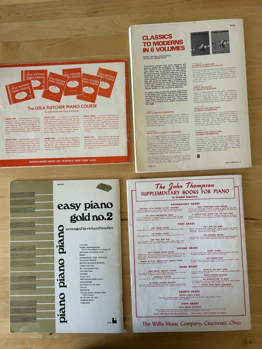 Libri: 4 Piano Study Books for Beginners  – Usato da Zürich venduto da Sophie0569 1