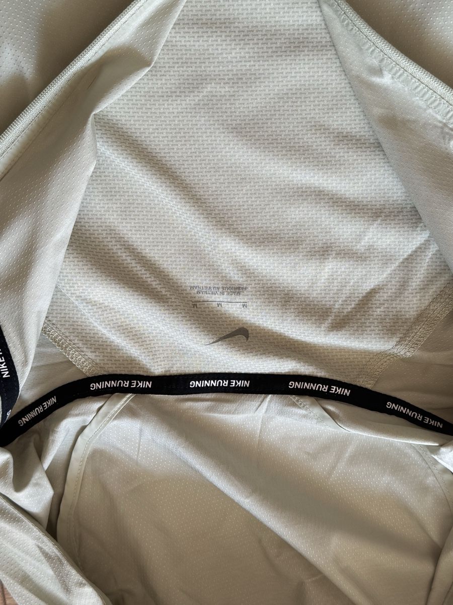 Nike Giacche: Nike Laufjacke Windrunner Grösse M - NEU – Nuovo (secondo la descrizione) da Zollikon venduto da kobe23 2