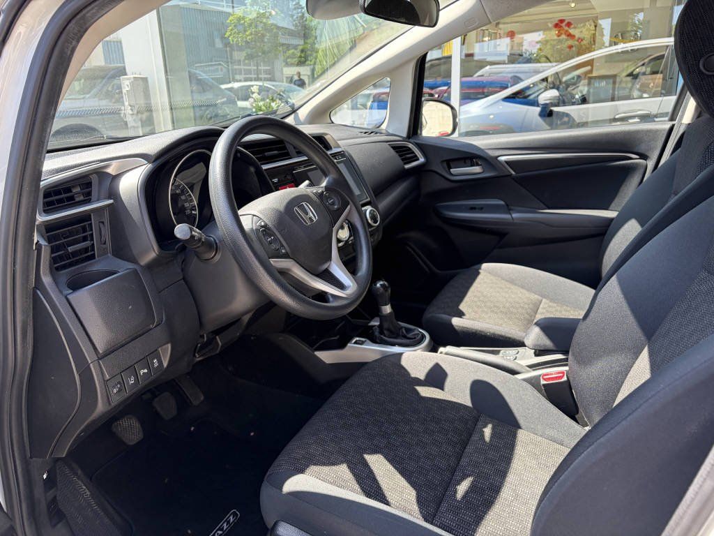 Honda Automobili: Honda Jazz 1.3 Comfort MT – Usato da Bern venduto da Garage-Blunier-AG 4