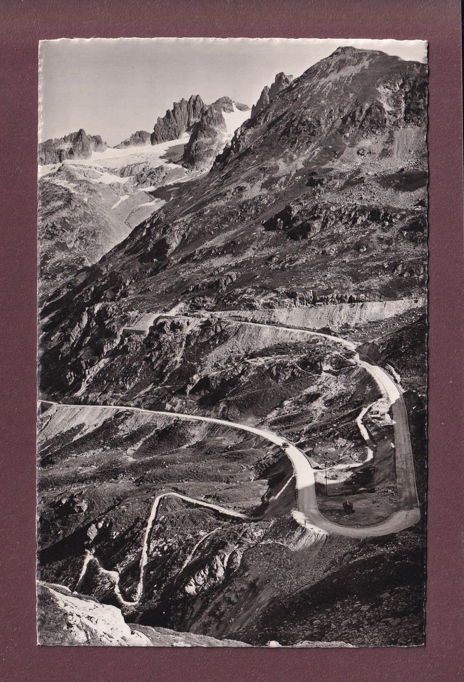 Cartoline postali: SUSTENSTRASSE - Fünffingerstöcke – Usato da Pully venduto da nicecards