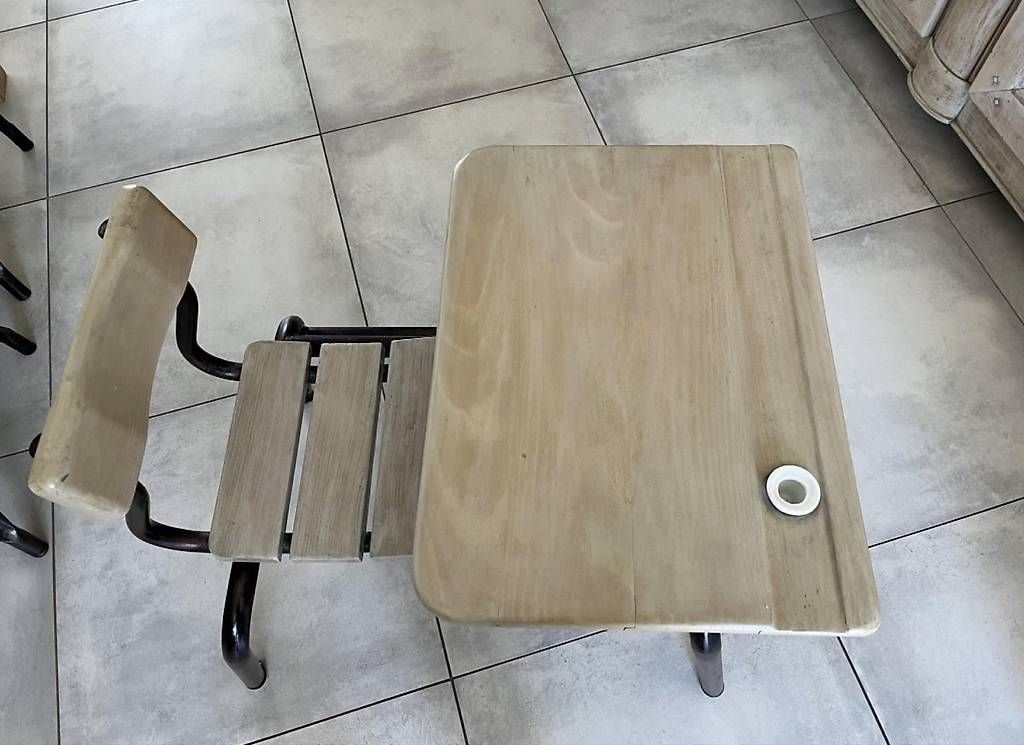 Scrivanie: Bureau pour enfant  – Usato da Rolle venduto da geo_xl8h 1