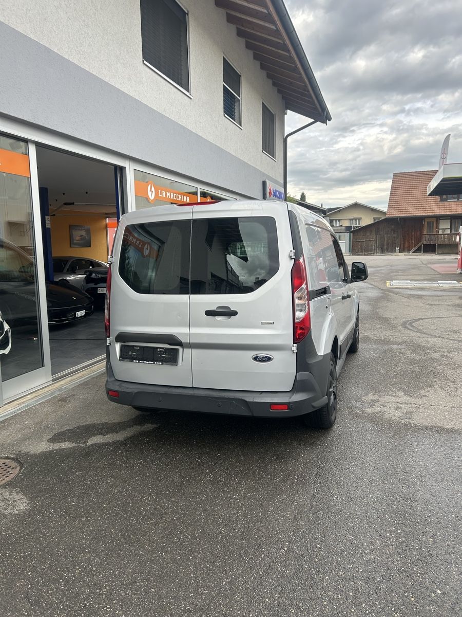 Ford Automobili: Ford Connect  – Usato da Seftigen venduto da CREEKS2004 2