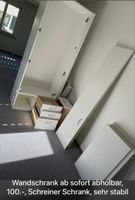 Wandschrank, von Schreiner angefertigt