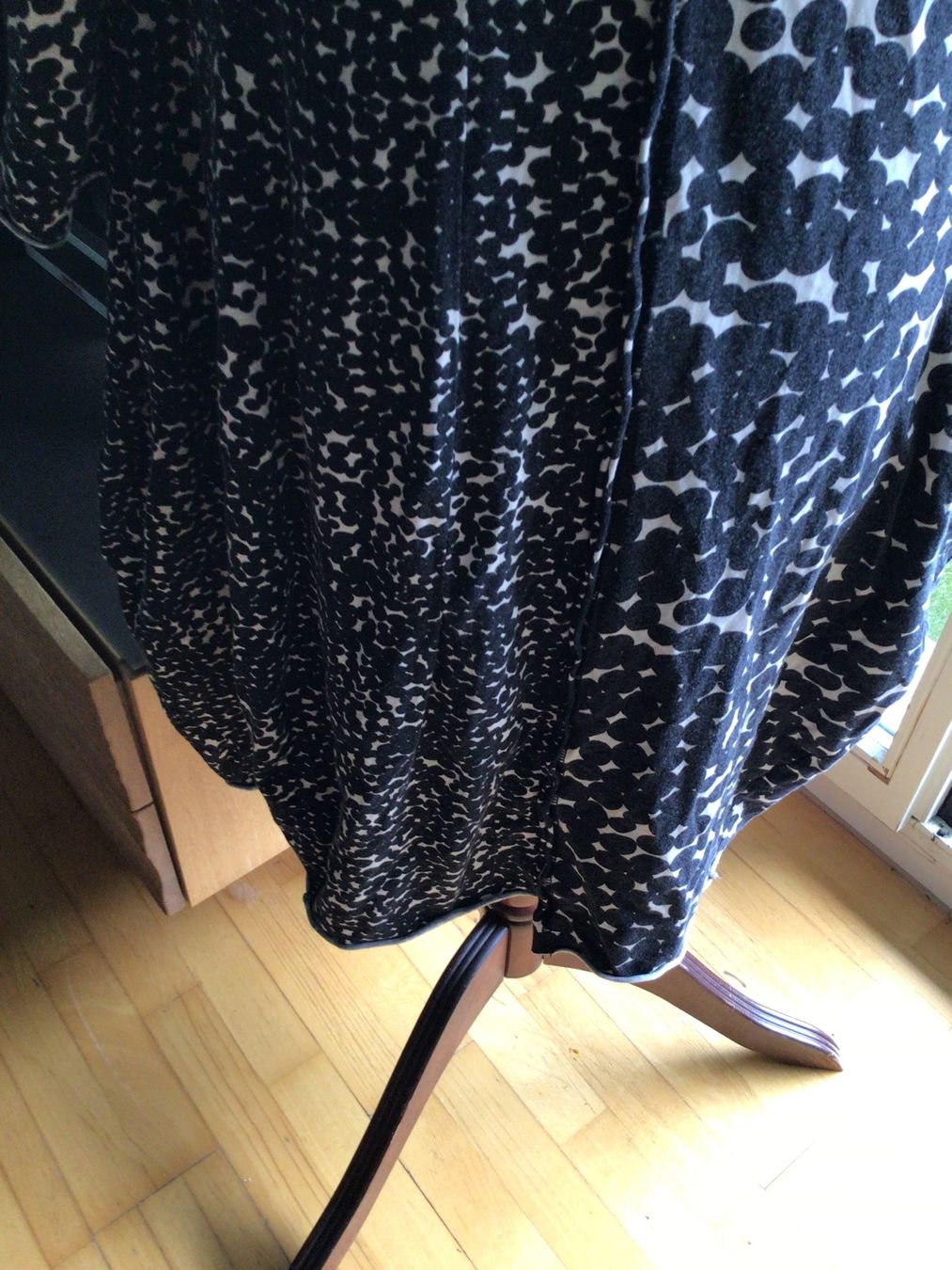 Rundholz Vestiti: Schönes Kleid mit Muster, Grösse M, Rundholz – Usato da Riedikon venduto da Winter21. 2