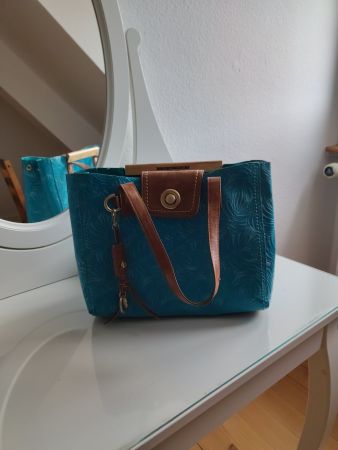 Schicke Tasche in türkis