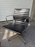 12 Stk. Eames EA 107 Bürosthul Vitra schwarz