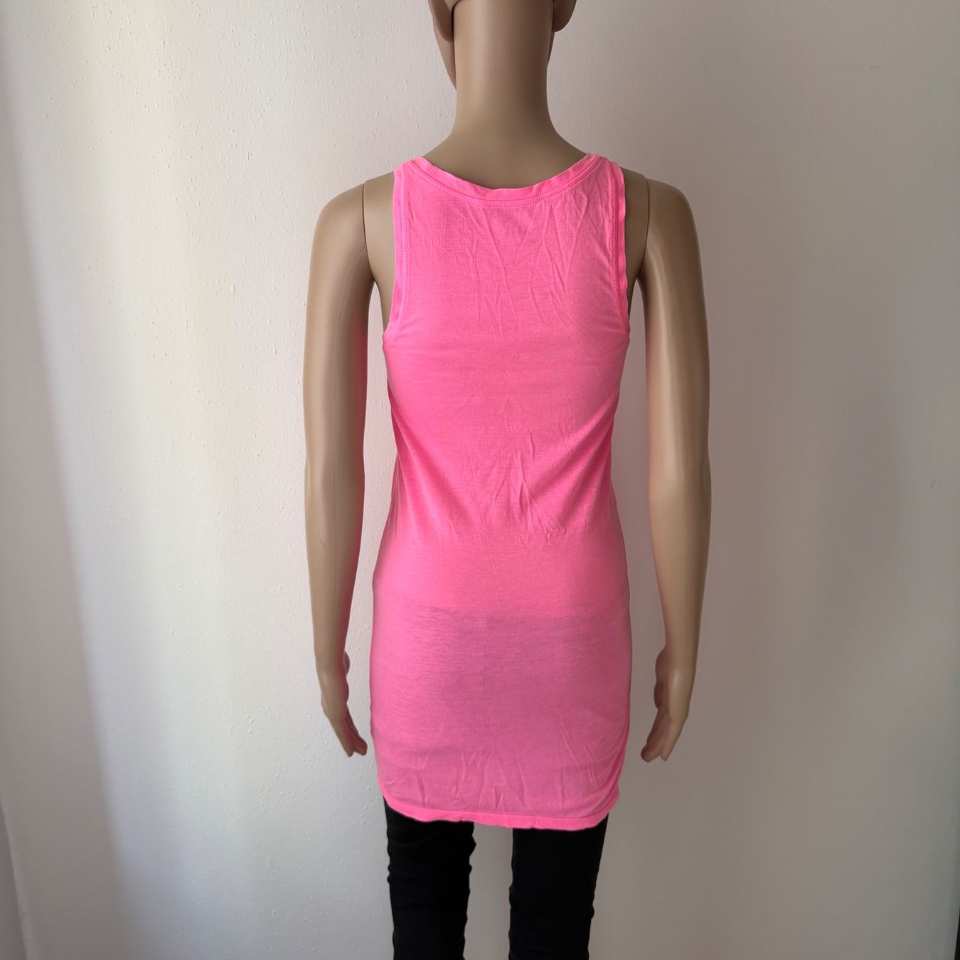 Top: langes JOSEPH Tanktop 🩷 – Usato da zürich venduto da vintage12 4