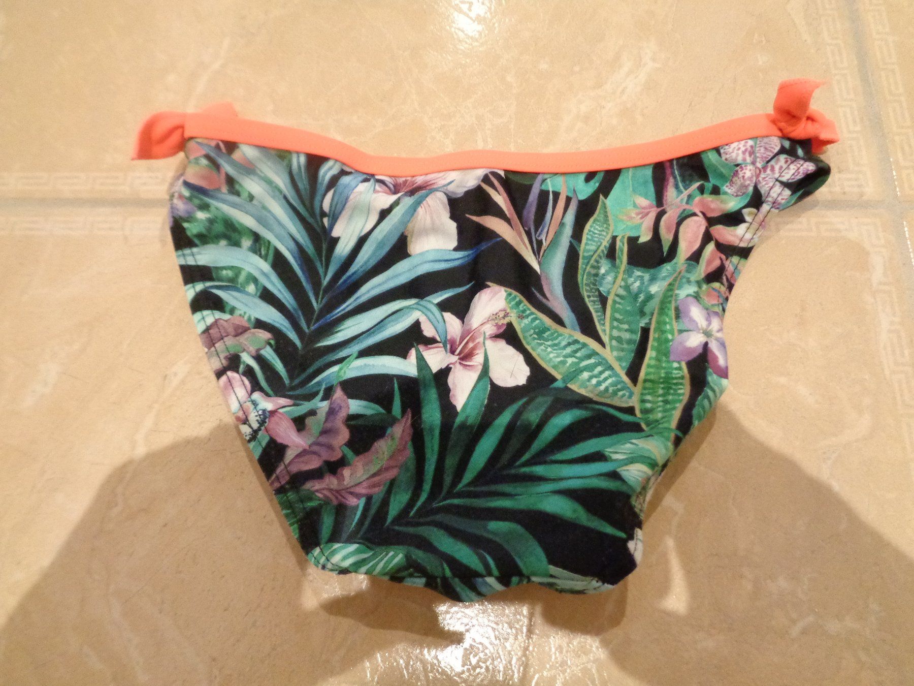 Costumi da bagno & Bikini: WE NWT Bikini, 7J-8J  122-128 – Nuovo (secondo la descrizione) da Klingnau venduto da Markus14 2