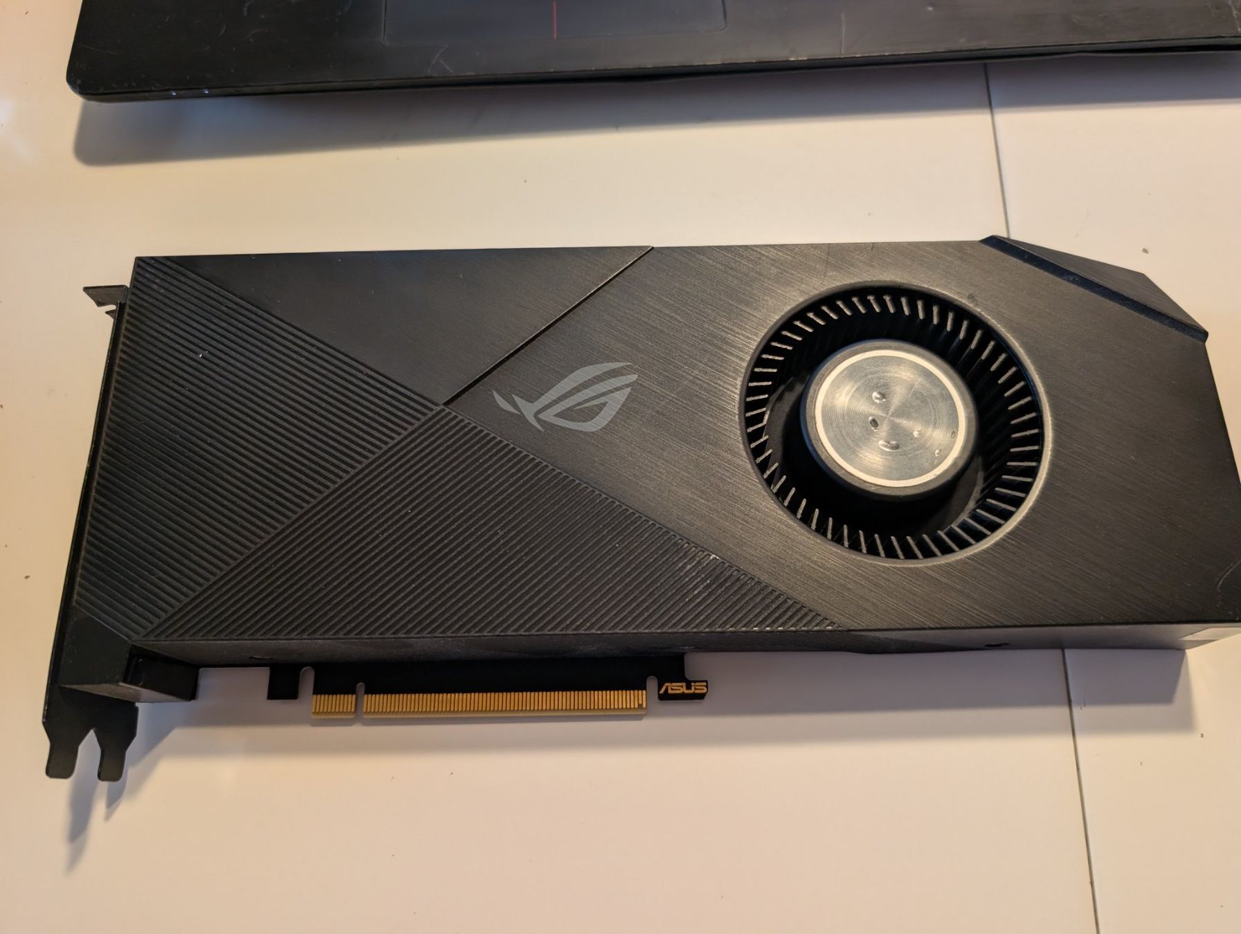Nvidia Cartes graphiques: ASUS GeForce RTX 2070 SUPER – D'occasion à Dübendorf par mik_t7mt