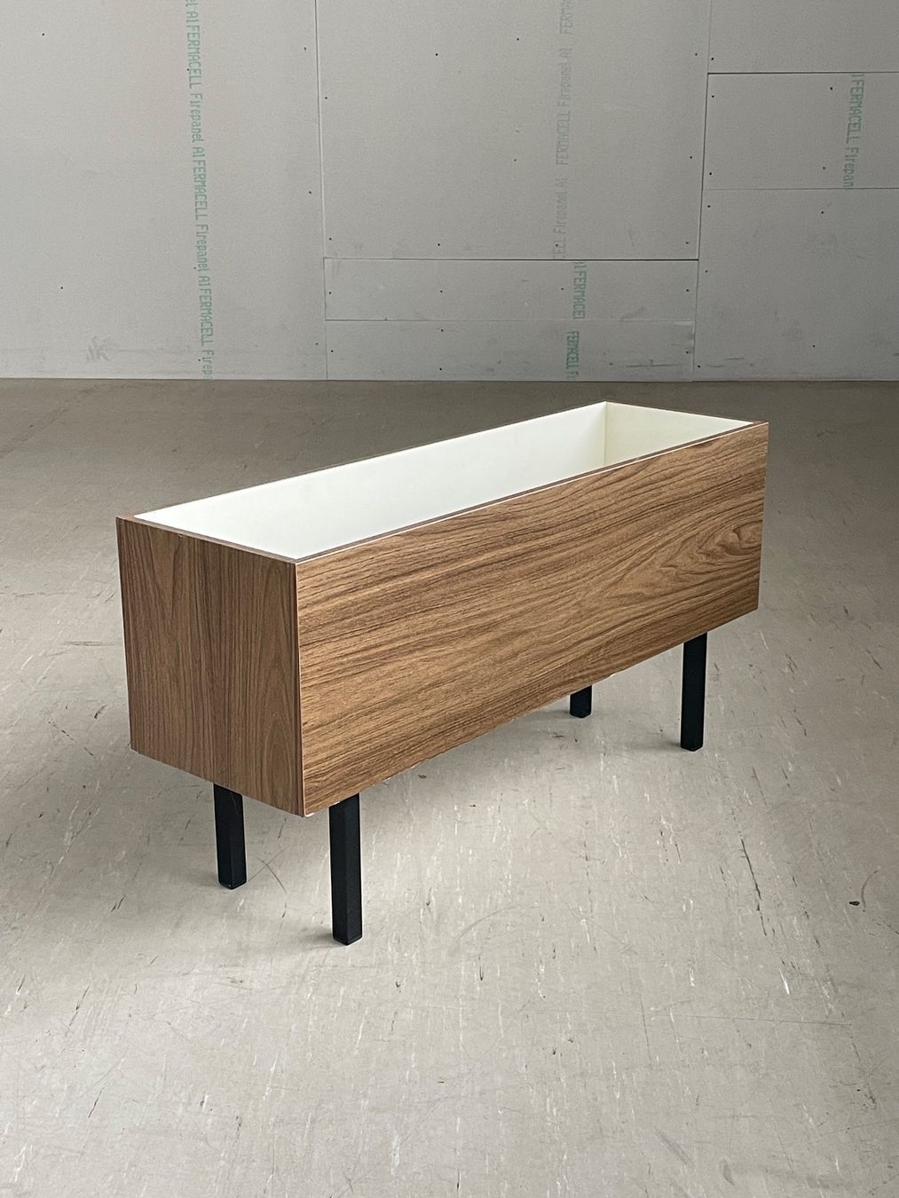 Vasi per fiori: 1960er Planter / Pflanzengefäss / Pflanzen Trog – Usato da Bern venduto da Modern-Era 1
