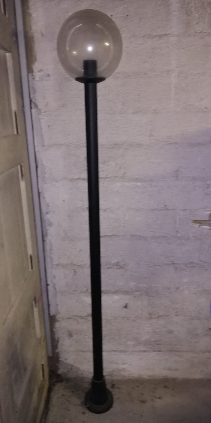 Lampade: Stehlampe ca. 177cm hoch / schwarz – Usato da Schaffhausen venduto da Golom01