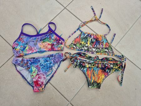 Bikinis 2 Stk. Gr. 134 Mädchen von Amanzi 