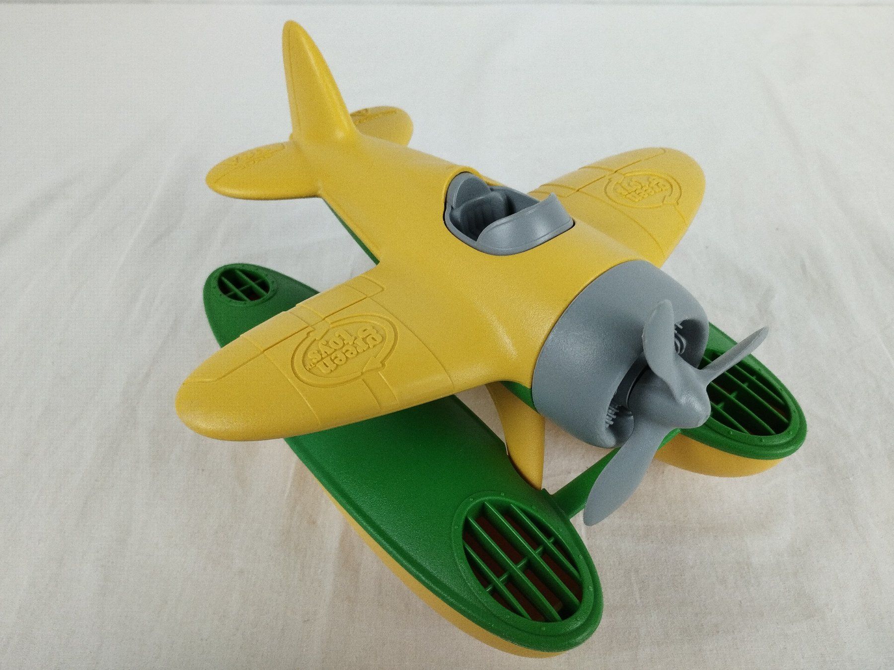 Spielzeuge: GREENTOYS Wasserflugzeug gelb – Gebraucht aus Schübelbach von Restwert_Schubelbach 3