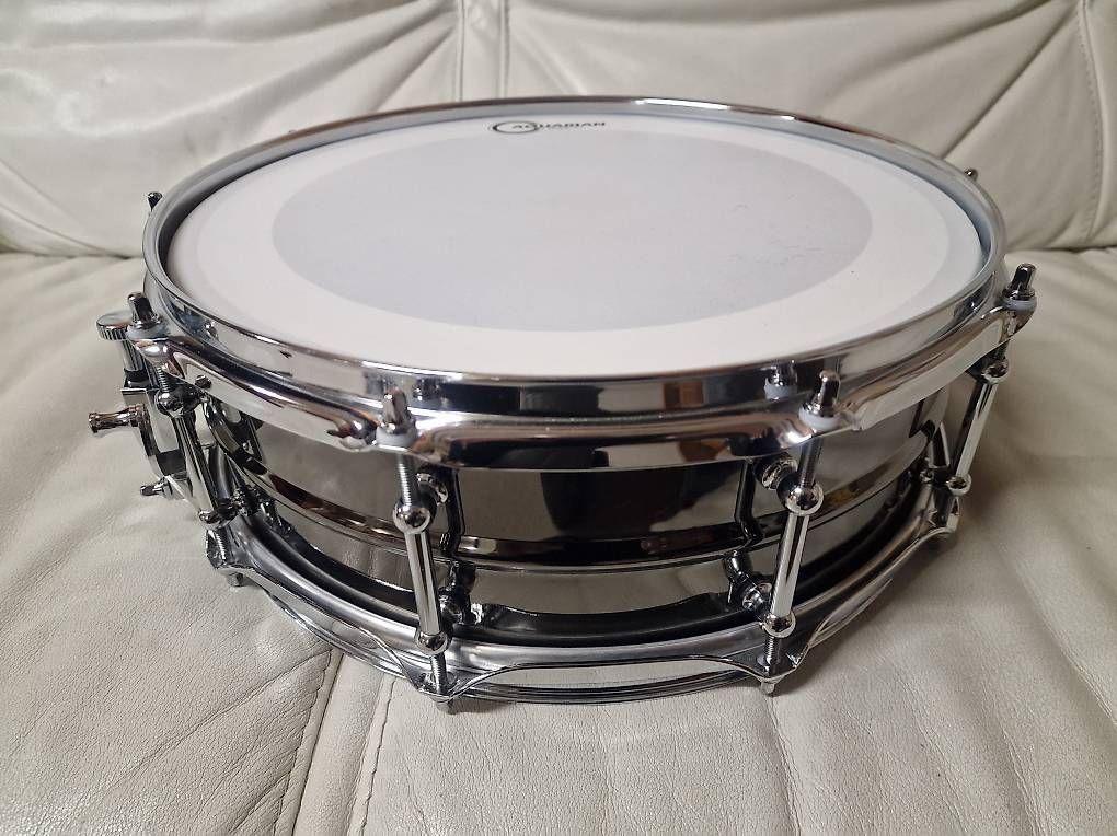 Strumenti musicali: WorldMax 14" x 5'' Black Brass Snare Drum – Usato da Mur (Vully) FR venduto da Bigwhite 1