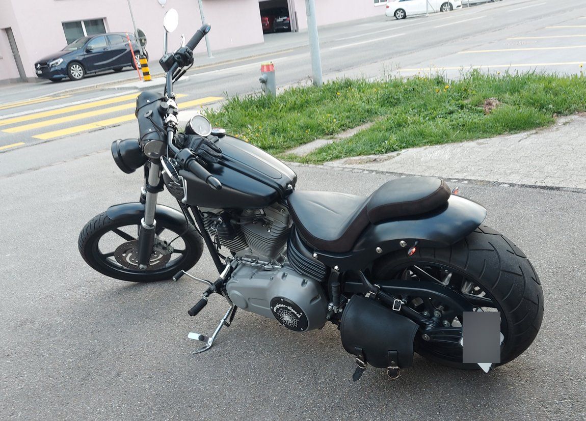Harley-Davidson Chopper: Harley Davidson Rocker FXCW – Usato da Näfels venduto da Saldo_25
