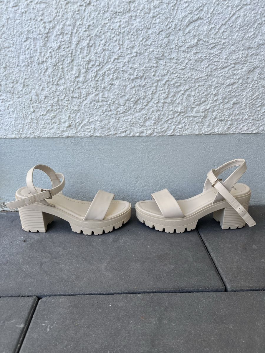 Scarpe da donna: Bata Pantolette hoch – Usato da Rümlang venduto da svent 2