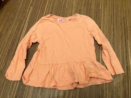 Süsses Mädchen Langarmshirt, Grösse 116, Guter Zustand!