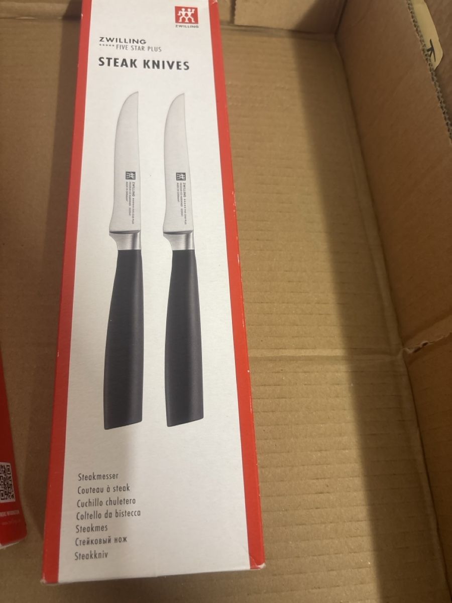 Zwilling Küchenmesser: ZWILLING Five Star Plus Steakmesser Set 2-teilig Nr 9 – Neu und originalverpackt aus Wallisellen von ASZT