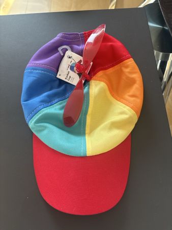 Cape Regenbogen mit Propeller NEU (Kinder/Erwachsene)