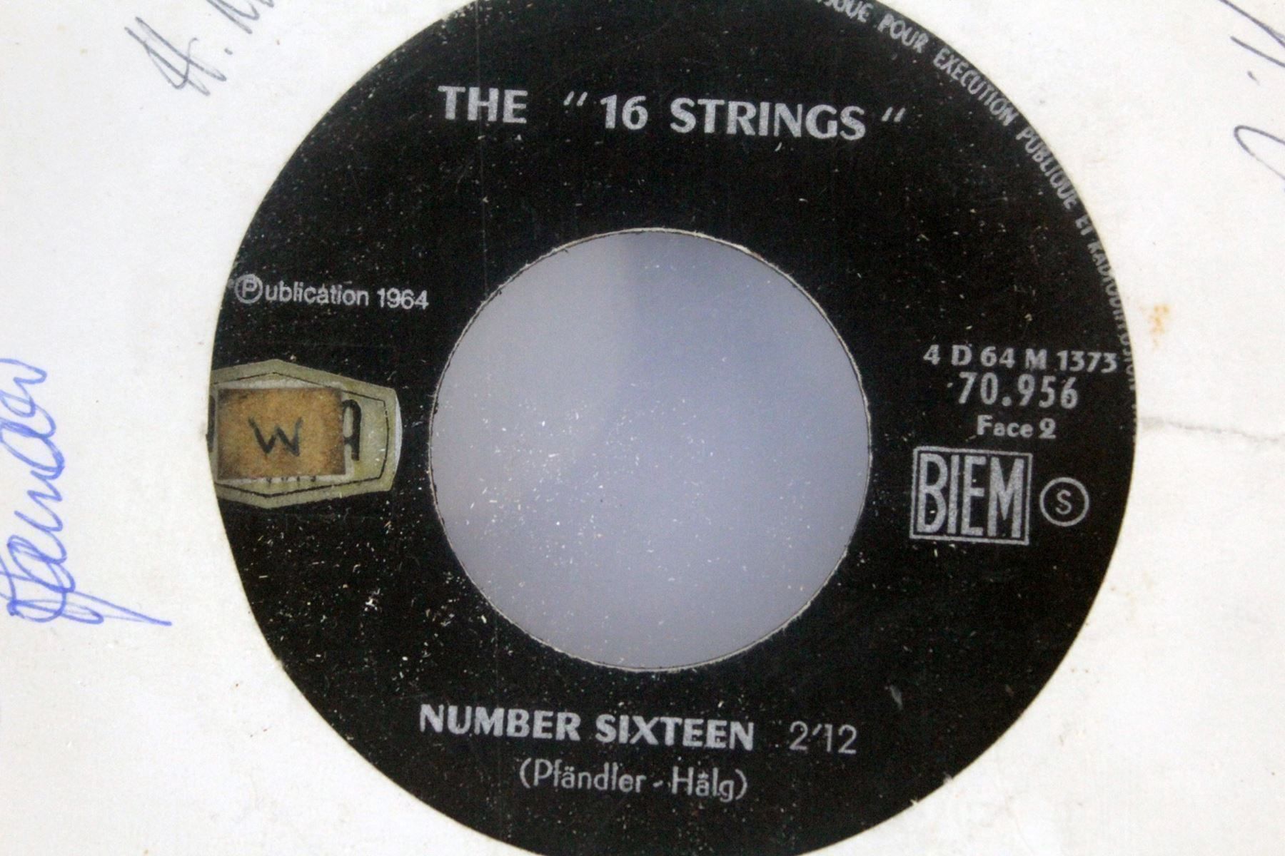 CD: THE 16 STRINGS: Non Ho L'eta / Number.. – Usato da Bern venduto da vinyl-heaven