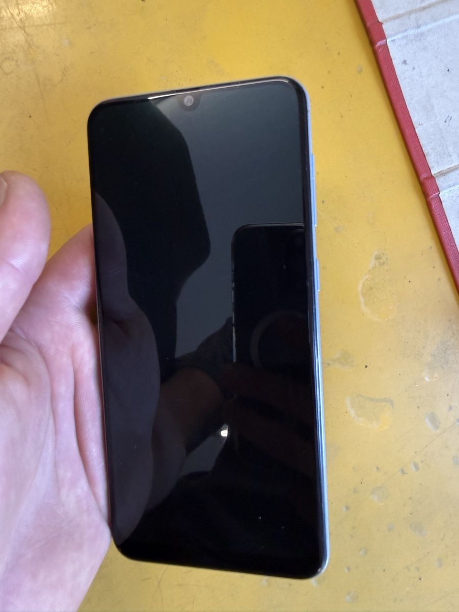 Samsung Handys / Smartphones: Samsung Galaxy A50 128gb – Neu (gemäss Beschreibung) aus Uetendorf von Loscar1 2