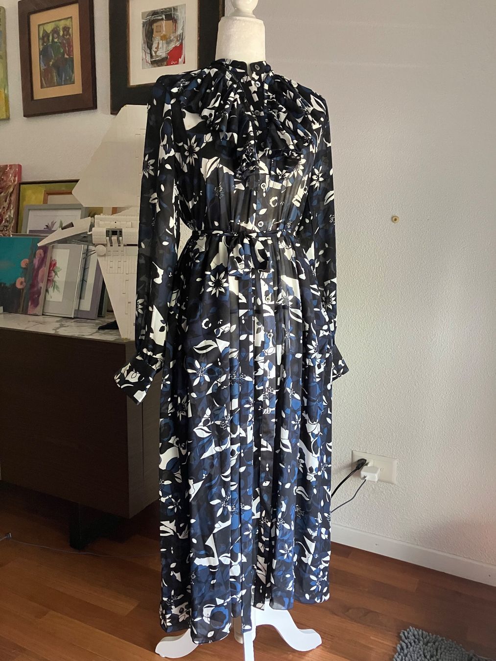 High Vestiti: NEU High Use Kleid Gr. S/M (IT 42) – Nuovo e nell'imballaggio originale da Windisch venduto da Lyudmila01