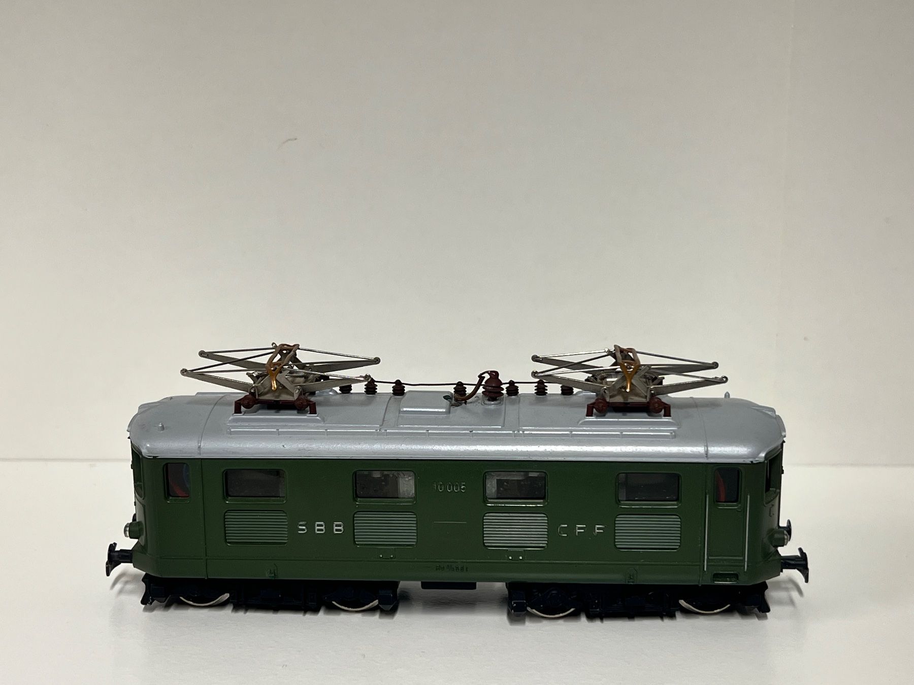 Kleinbahn Modellini di ferrovie: KLEINBAHN  SBB Re 4/4 10005 – Usato da Geroldswil venduto da TopTrain54 1
