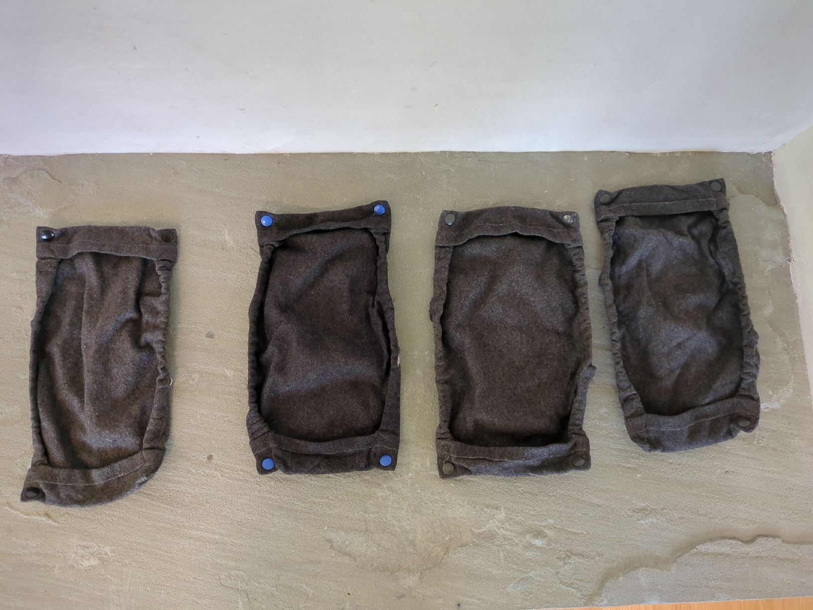 Secchi per pannolini & Pannolini: 8 Windelmanufaktur Stoffwindeln 4-11 kg – Usato da Oberhelfenschwil venduto da Tattar 9