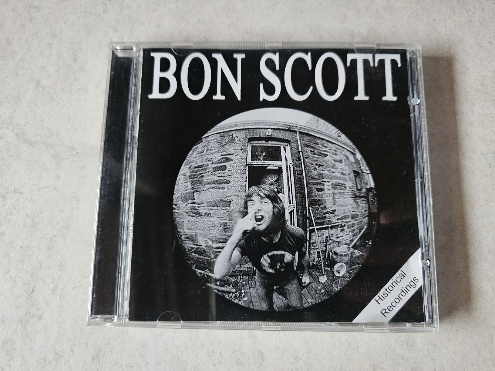 CD: Bon Scott  /  Historical Recordings – Usato da Schneisingen venduto da backstore24
