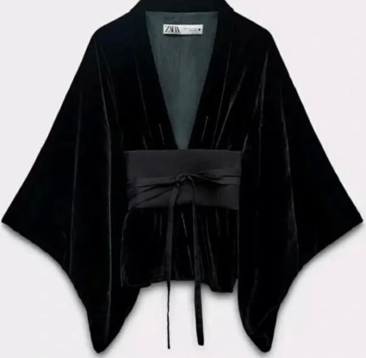 Kimonos: Schwarzer Kimono mit Grütel von Zara – Gebraucht aus Rudolfstetten von krach 1
