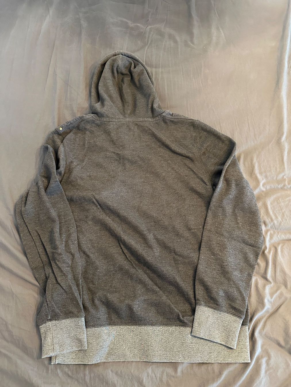 Lotti di vestiti: Kleiderpaket Hemden und Pulli - Timberland, Wrangler etc. – Usato da Schlieren venduto da muederodermatt 7