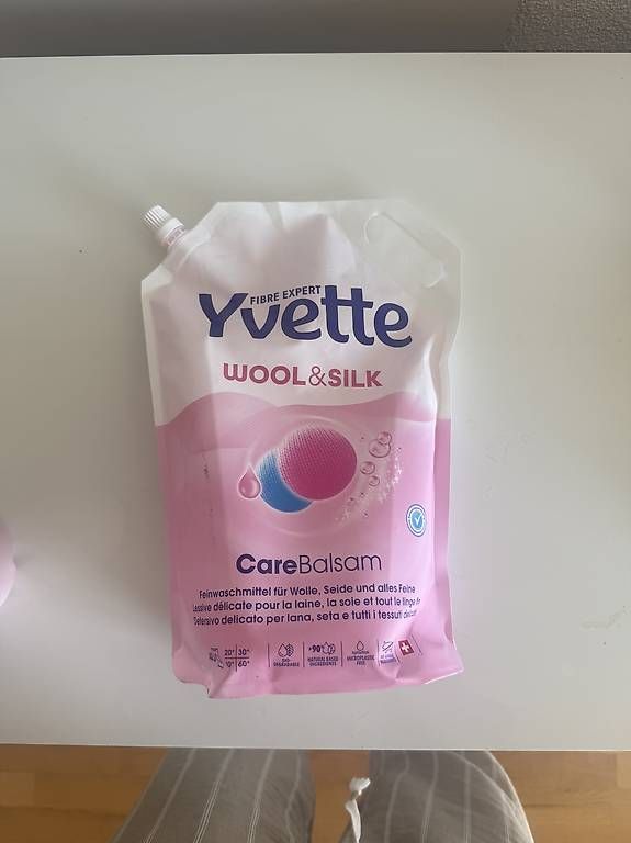 Prodotti di pulizia: NEU 2L yvette Feinwaschmittel Flüssen wool&silk – Usato da Stachen venduto da maf_5cnd