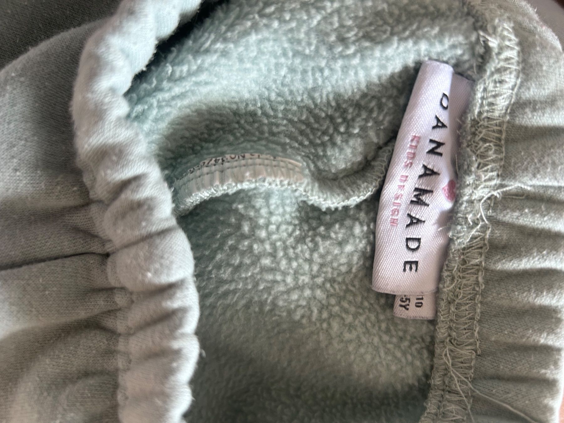 Hosen: Sweat pants Gr. 110 – Gebraucht aus Egg b. Zürich von egg2665 1