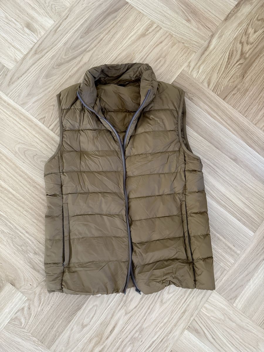 Gilet & Giacche: Lightweight Brown Puffer Vest for Fall/Winter – Usato da Zürich venduto da max_9ym2
