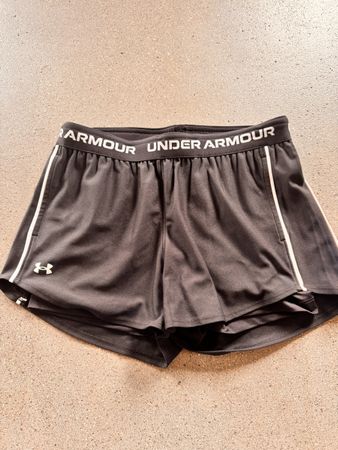 Under Armour Sportshorts f. Damen, Gr. S/CH, schwarz