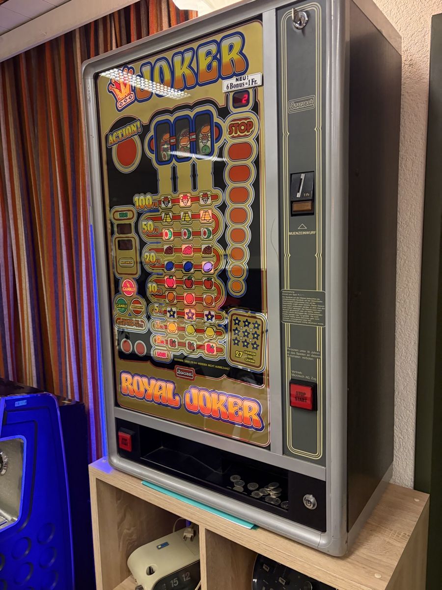 Slot Machine: Royal - Joker Geldspielautomat – Usato da Tann venduto da Corolla70-74 1
